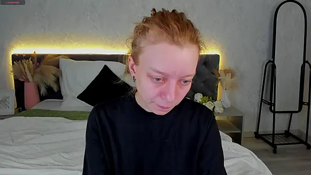 Michelle Blond online show from March 12, 2026, 9:26 am