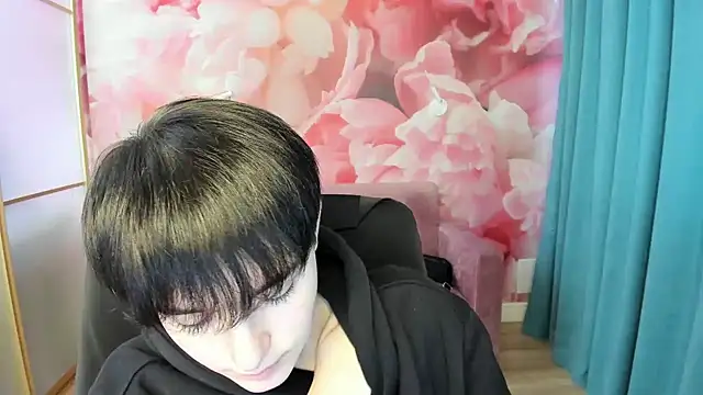 EmiliaYours online show from December 10, 2024, 9:55 am