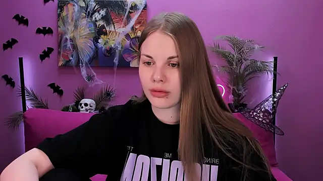 holy kitty online show from October 31, 2025, 9:10 am