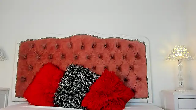 amberlitle online show from February 17, 2025, 12:27 pm