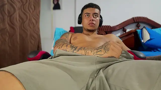 DuoHotLive online show from November 29, 2025, 4:26 am