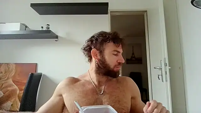 alpha-hunk online show from October 20, 2025, 10:38 am