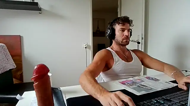 Snapshot of alpha-hunk chatting on May 11, 2026, 9:15 am alpha-hunk online show from May 11, 2026, 9:15 am