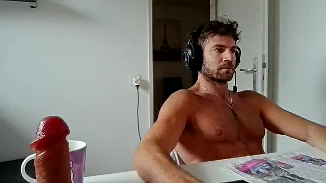 Snapshot of alpha-hunk chatting on May 14, 2026, 8:43 am alpha-hunk online show from May 14, 2026, 8:43 am