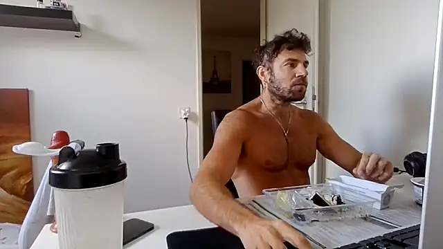 Snapshot of alpha-hunk chatting on May 17, 2026, 10:00 am alpha-hunk online show from May 17, 2026, 10:00 am