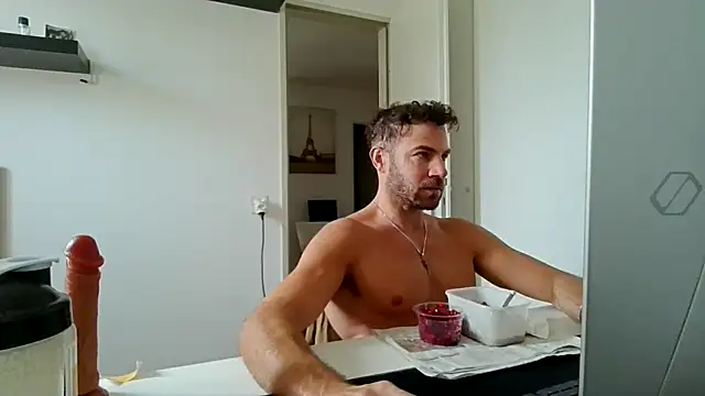 Snapshot of alpha-hunk chatting on May 31, 2026, 8:21 am alpha-hunk online show from May 31, 2026, 8:21 am