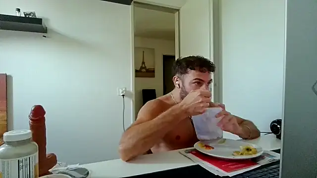 Snapshot of alpha-hunk chatting on June 4, 2026, 9:59 am alpha-hunk online show from June 4, 2026, 9:59 am