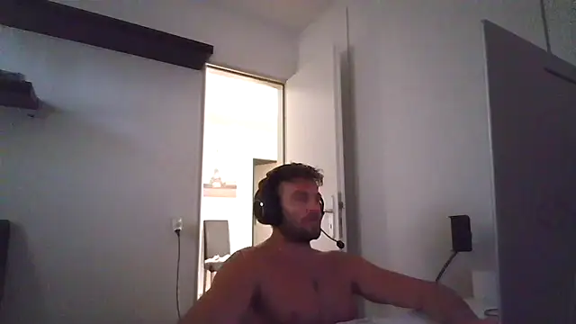 alpha-hunk online show from July 20, 2026, 4:42 pm