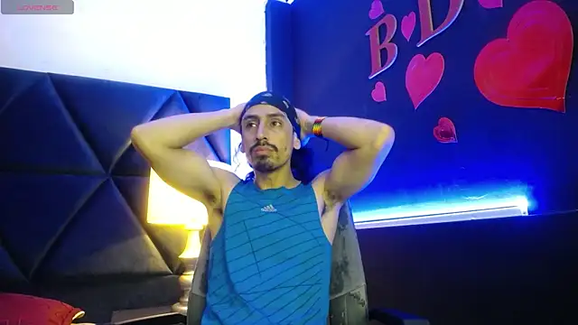 Sr Magnus  online show from March 4, 2025, 4:38 am