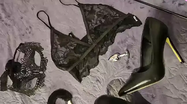 culbutemoi4 online show from March 10, 2025, 8:37 am