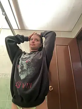 Kyna euphoria online show from January 12, 2025, 2:41 pm