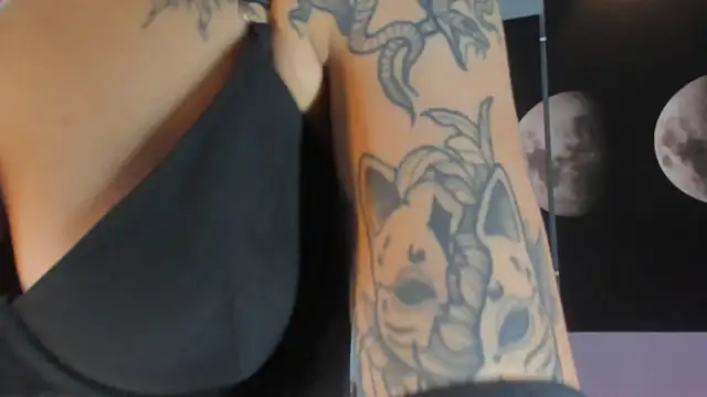 maddy walker online show from December 10, 2024, 9:00 pm