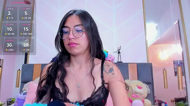 MadyJackson online show from November 5, 2025, 11:32 am