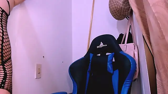 Snapshot of bubble_red chatting on February 12, 2026, 2:17 am bubble red online show from February 12, 2026, 2:17 am