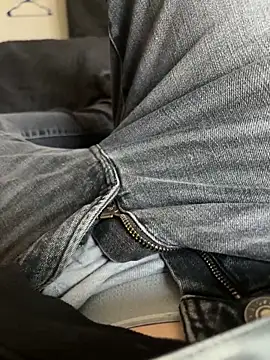 bigbeast19393 online show from February 26, 2026, 5:56 pm