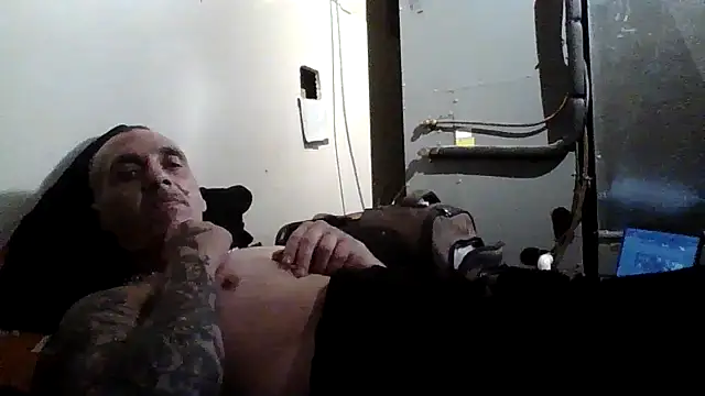 CandiedPompano online show from October 20, 2025, 3:56 pm