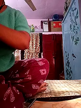 ruhi2003 online show from December 22, 2024, 8:16 am