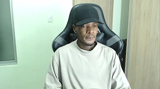 Snapshot of asaapr chatting on December 7, 2024, 5:48 am asaapr online show from December 7, 2024, 5:48 am