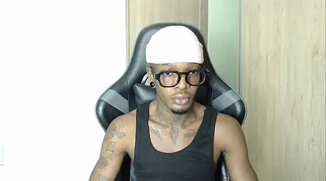 Snapshot of asaapr chatting on December 11, 2024, 3:02 am asaapr online show from December 11, 2024, 3:02 am