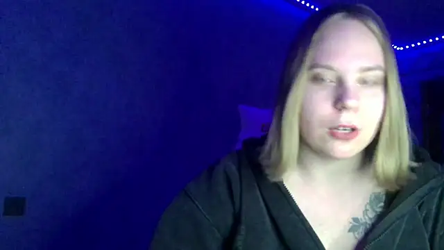 Thalia  Star online show from February 6, 2025, 4:53 am