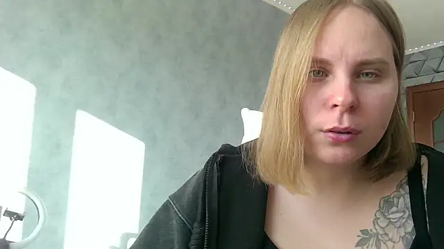 Thalia  Star online show from February 8, 2025, 11:12 am