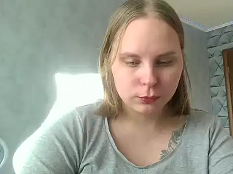 Thalia  Star online show from February 20, 2025, 1:19 pm