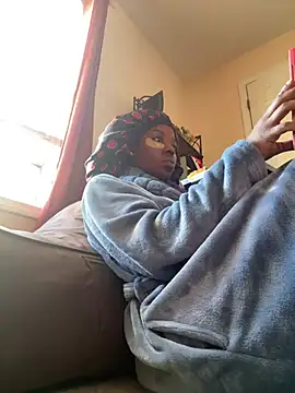 choclatepeaach online show from January 11, 2026, 4:01 pm