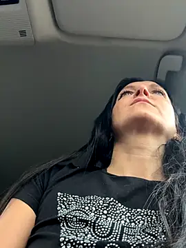 -OLYA- online show from September 26, 2025, 6:06 am