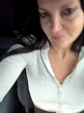 -OLYA- online show from November 20, 2025, 6:57 am