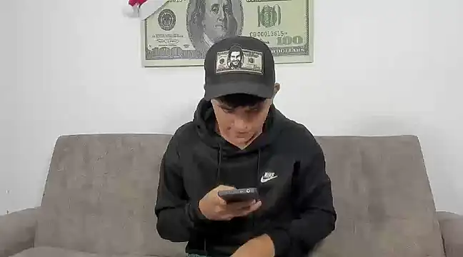 Lyam ap online show from January 1, 2025, 4:39 am