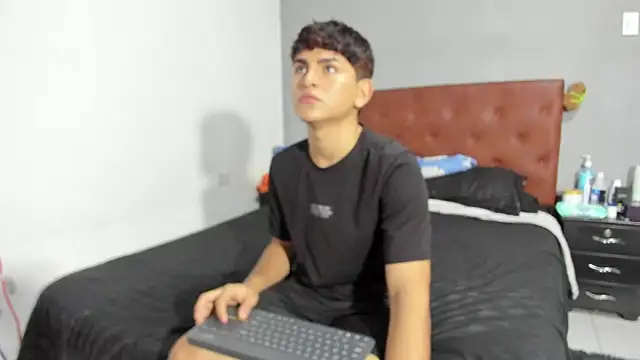 Lyam ap online show from March 18, 2025, 8:37 pm