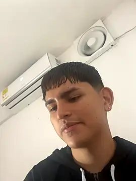 Lyam ap online show from November 14, 2025, 2:21 am