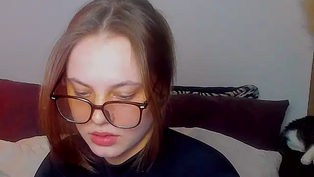 Snapshot of rora_skyline chatting on February 25, 2026, 11:47 pm rora skyline online show from February 25, 2026, 11:47 pm