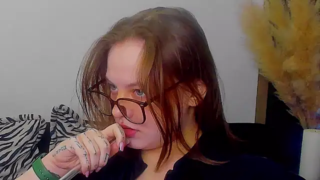 Snapshot of rora_skyline chatting on February 26, 2026, 5:12 pm rora skyline online show from February 26, 2026, 5:12 pm