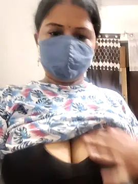 Snapshot of Dr_Chhaya chatting on July 20, 2026, 12:14 am Dr Chhaya online show from July 20, 2026, 12:14 am