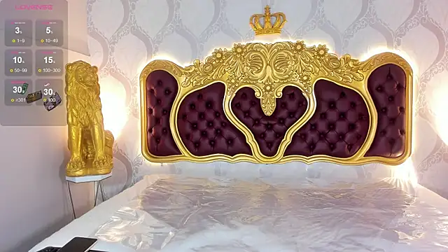 KendralHolson online show from March 1, 2026, 4:14 am