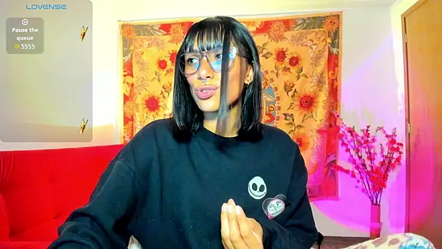 Snapshot of Demeter__ chatting on October 24, 2025, 1:35 am Demeter online show from October 24, 2025, 1:35 am