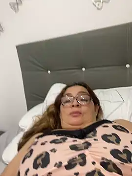 AntonellaAlondra4 online show from February 25, 2025, 12:45 pm