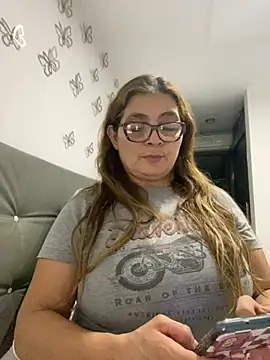 AntonellaAlondra4 online show from March 2, 2025, 1:58 am