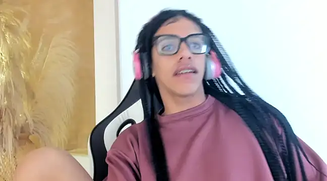 Snapshot of APRILL_FOXX chatting on February 27, 2025, 6:07 am APRILL FOXX online show from February 27, 2025, 6:07 am