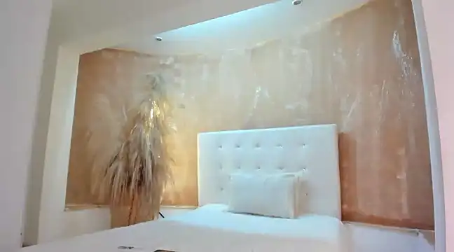 Snapshot of APRILL_FOXX chatting on March 5, 2025, 3:51 am APRILL FOXX online show from March 5, 2025, 3:51 am