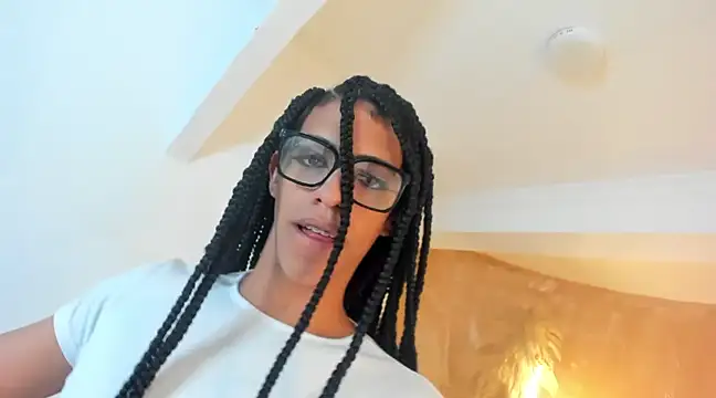 Snapshot of APRILL_FOXX chatting on March 11, 2025, 4:21 am APRILL FOXX online show from March 11, 2025, 4:21 am