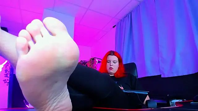 NielletaBlossom online show from January 3, 2025, 8:11 pm