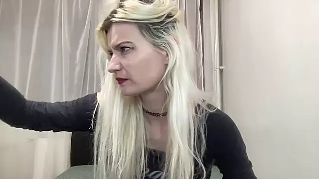 Snapshot of Onika_Love chatting on June 1, 2026, 9:16 pm Onika Love online show from June 1, 2026, 9:16 pm