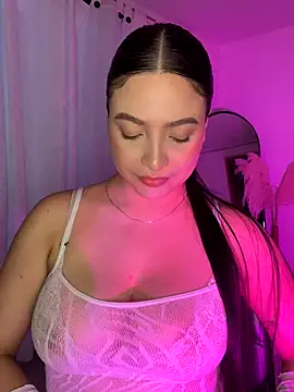 NathRossi online show from September 19, 2025, 11:05 pm