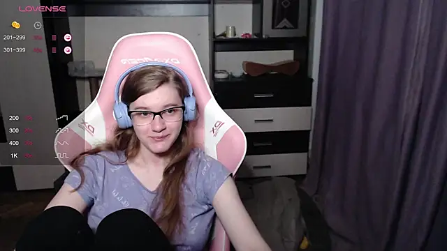 Snapshot of Tomato_Tease chatting on March 3, 2025, 3:30 am Tomato Tease online show from March 3, 2025, 3:30 am