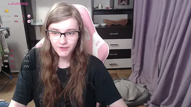 Snapshot of Tomato_Tease chatting on March 13, 2025, 9:16 pm Tomato Tease online show from March 13, 2025, 9:16 pm