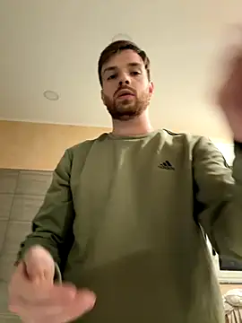 Snapshot of Maicolino96 chatting on October 11, 2025, 11:47 pm Maicolino96 online show from October 11, 2025, 11:47 pm