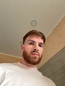 Snapshot of Maicolino96 chatting on October 27, 2025, 3:05 pm Maicolino96 online show from October 27, 2025, 3:05 pm