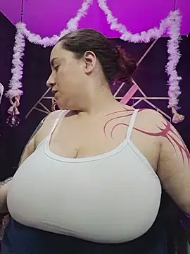 Gelena Black online show from December 16, 2025, 6:46 pm